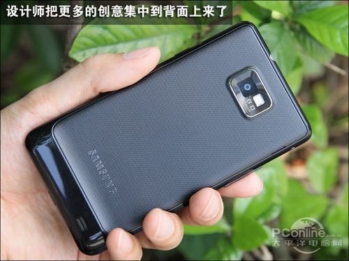 2012高人氣熱門手機預測 摩托RAZR必火