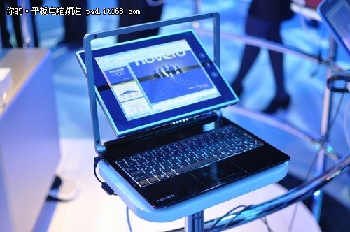 真正變形金剛 CES展出可旋轉(zhuǎn)屏幕平板